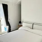 Villa Luxury Beachfront With Pool & Private Parking *