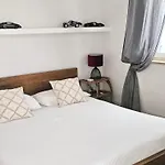 Luxury Beachfront With Pool & Private Parking *