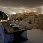 Luxury Beachfront With Pool & Private Parking