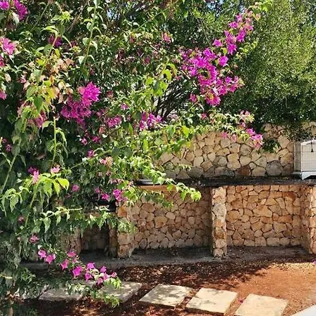 Luxury Beachfront With Pool & Private Parking Вилла