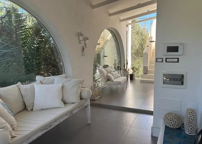 Luxury Beachfront With Pool & Private Parking *