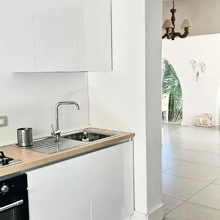 Luxury Beachfront With Pool & Private Parking Willa Ostuni