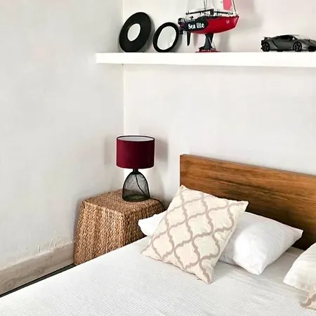 Luxury Beachfront With Pool & Private Parking 빌라