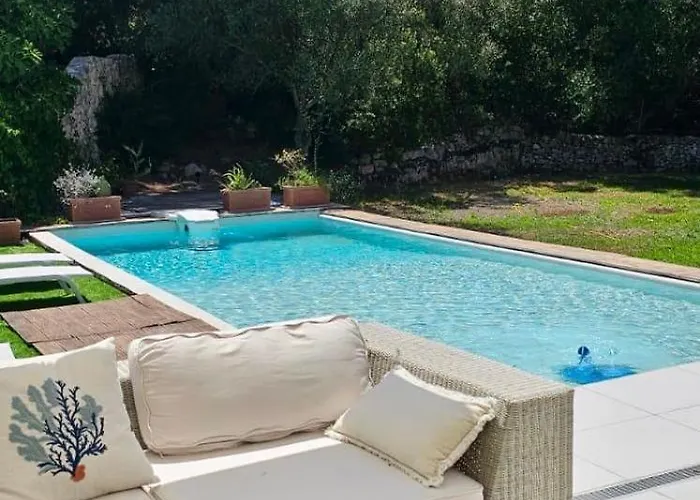 Vila Luxury Beachfront With Pool & Private Parking