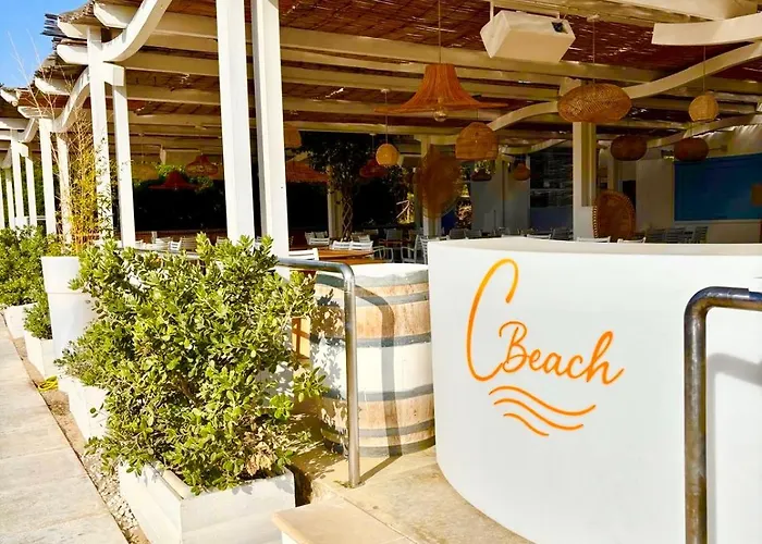 Luxury Beachfront With Pool & Private Parking Ostuni