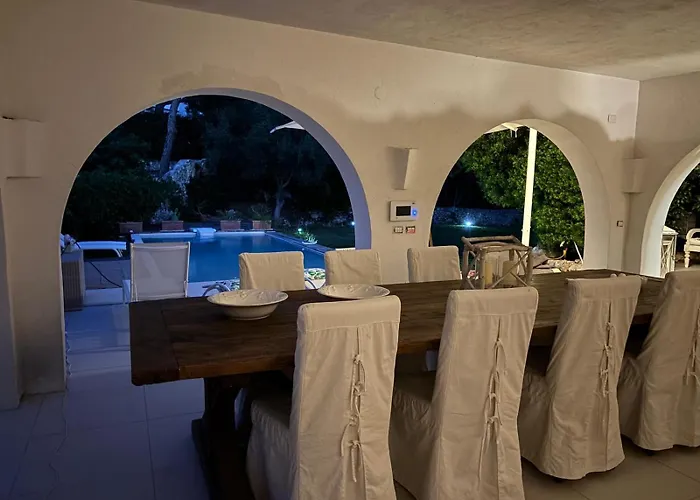 Vila Luxury Beachfront With Pool & Private Parking